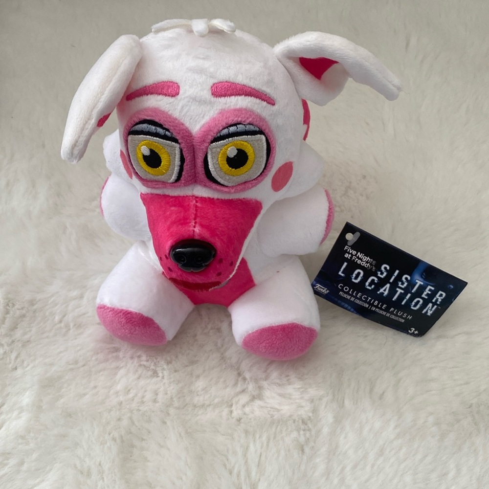 Five nights at Freddy’s collectible plush NWT